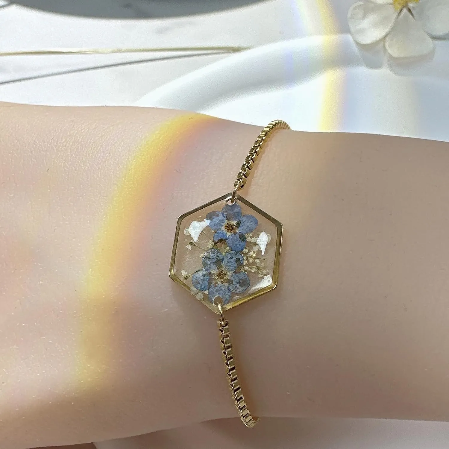 Bracelets For Women - Handmade Forget-Me-Not Flower Pendant Crafted From Resin - Bracelet Nature-Inspired Gift - Dainty Personalized Bracelet | Adjustable(Gold) leaf