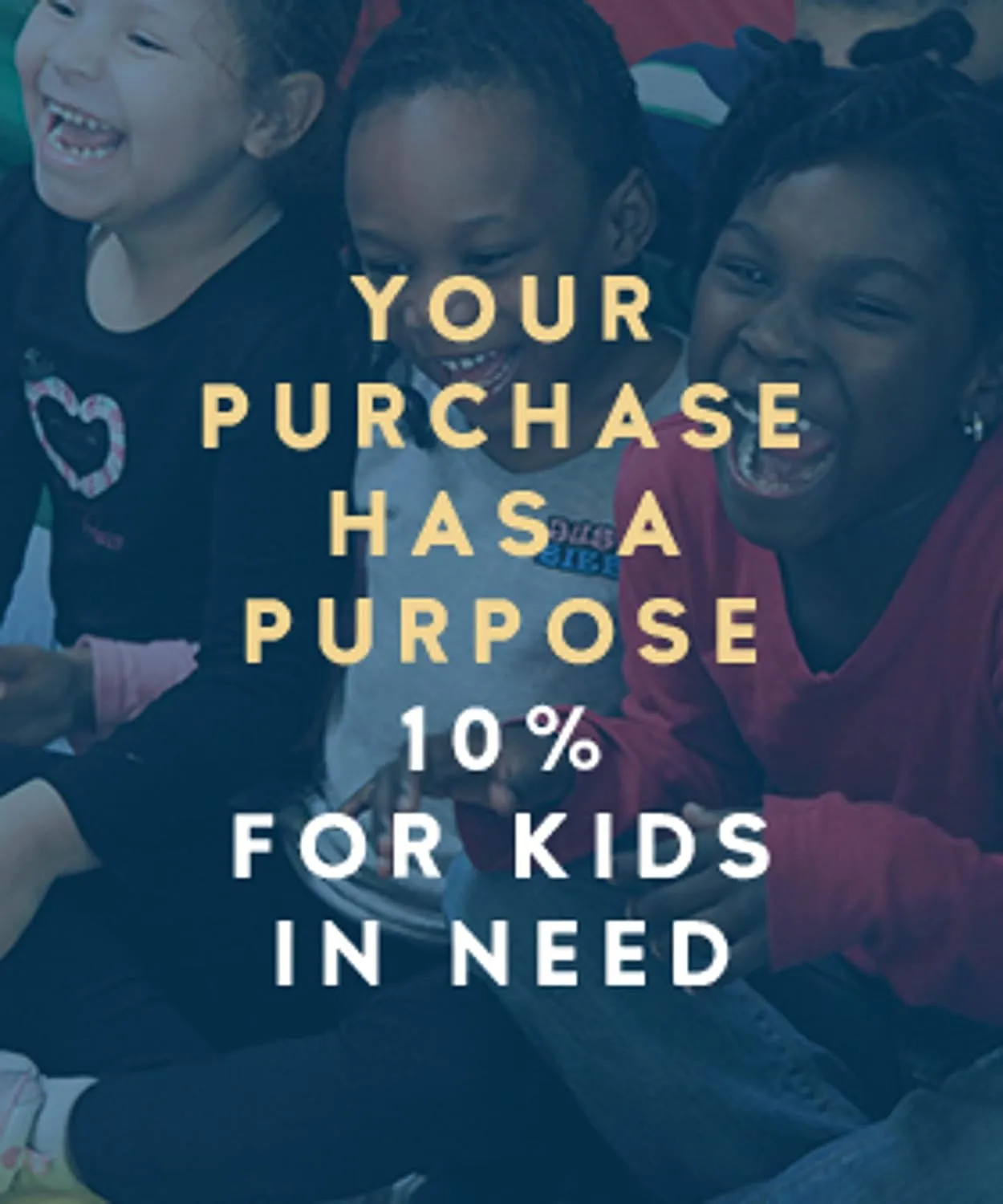 Life is Good. Womens Crusher Vee Heart Of Hearts, Jet Black